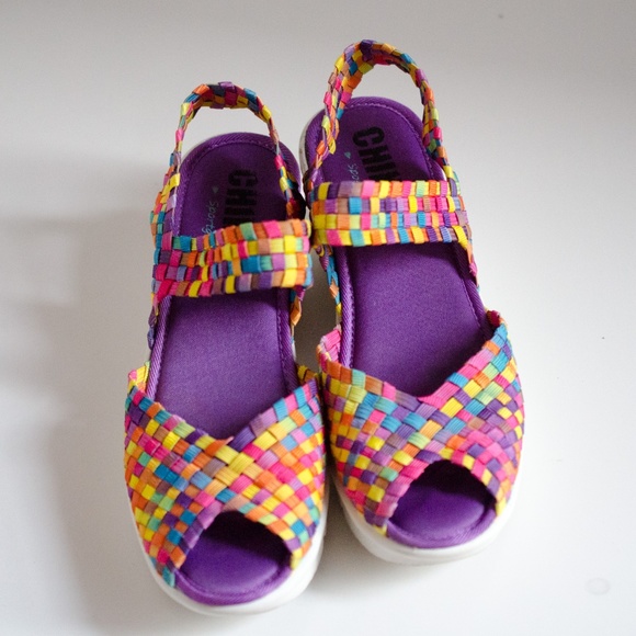 woven elastic sandals